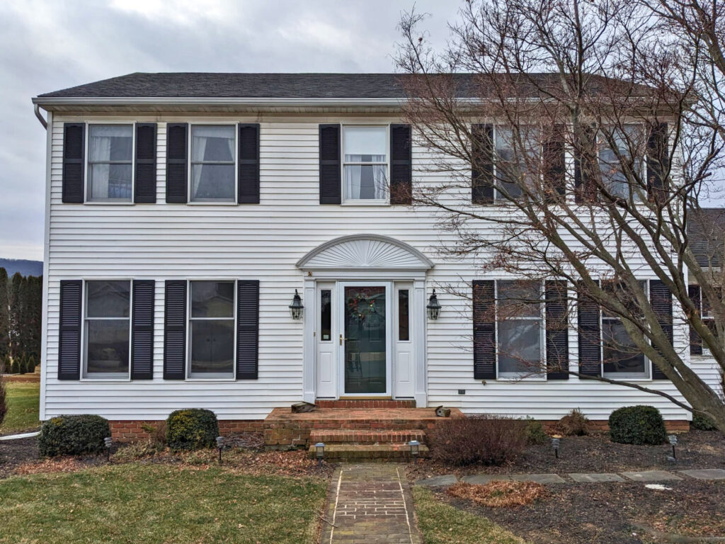 Professional shutter painting services in Womelsdorf pa